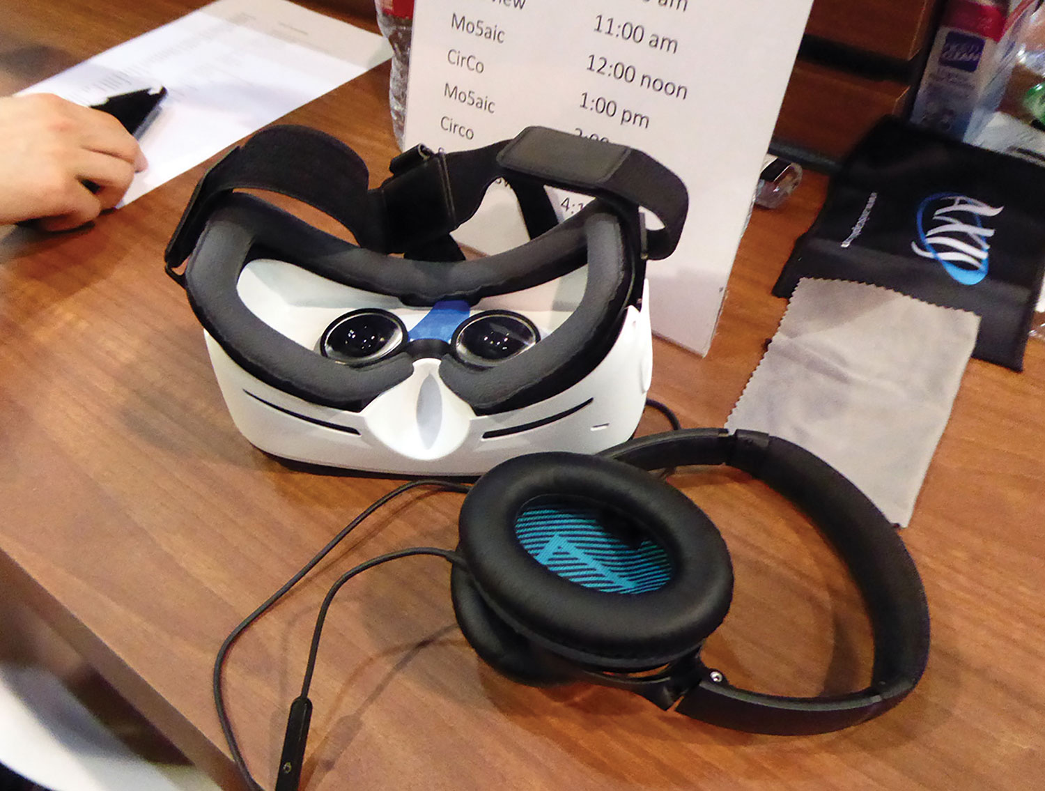 A typical Oculus headset and headphones.