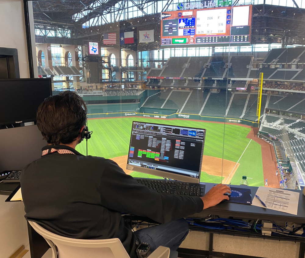 globe life field inside